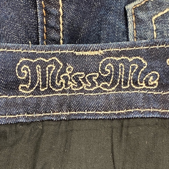 Miss Me size 28 x 32 Women’s Blue Denim Bling Embellished Relaxed Bootcut Jeans - Picture 8 of 8